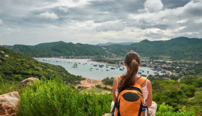 Научниците тврдат дека патувањето не прави посреќни отколку парите!