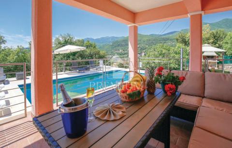 Каде се во Скопје елитните населби, куќи со базени, мир и достоинство…