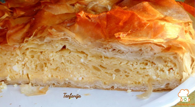 Вкусно македонско јадење: Богата гибаница со сочен фил