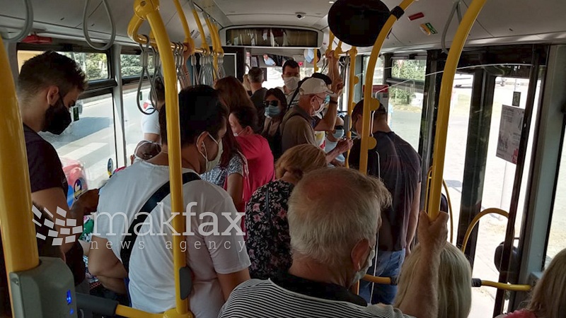 Скопјани си дишат во врат – автобусите на ЈСП се преполни