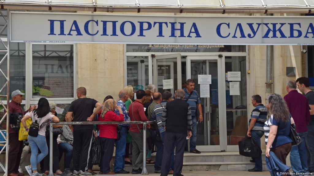 „Ги викате Бугарите цигани, а за пасош се пишувате Бугари до 15 колено“