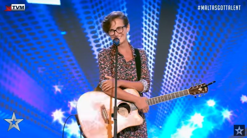 Македонката Деница го расплака жирито на „Malta’s Got Talent“ – Видео