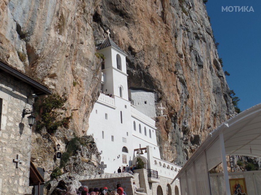 За чудата на Василиј Острошки: Животот ми се промени откако преспав во манастирот