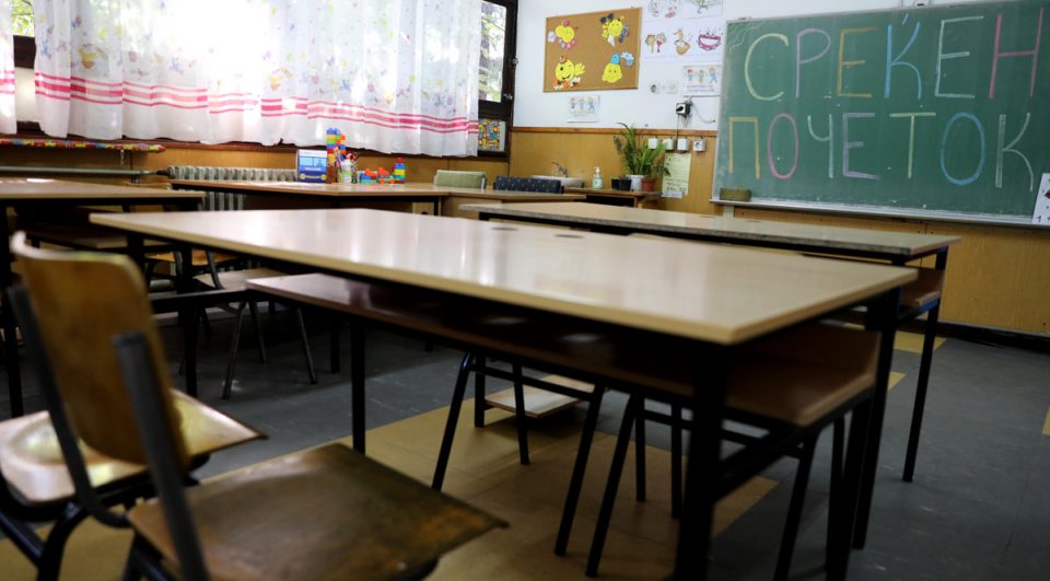 Почнa учебната година за учениците и студентите – МОН: Нема посериозни пречки за одржување на онлајн наставата