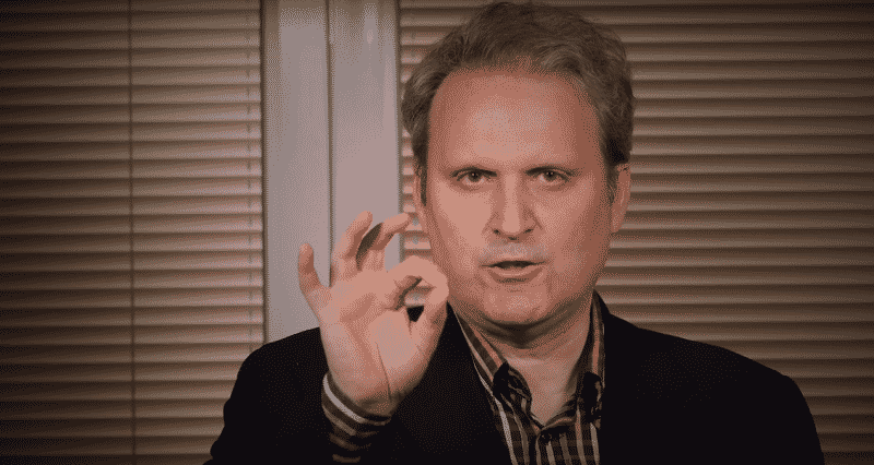 Ефтов со порака до граѓаните: Шест месеци носевте маски, а сега државата ве пушта низ вода