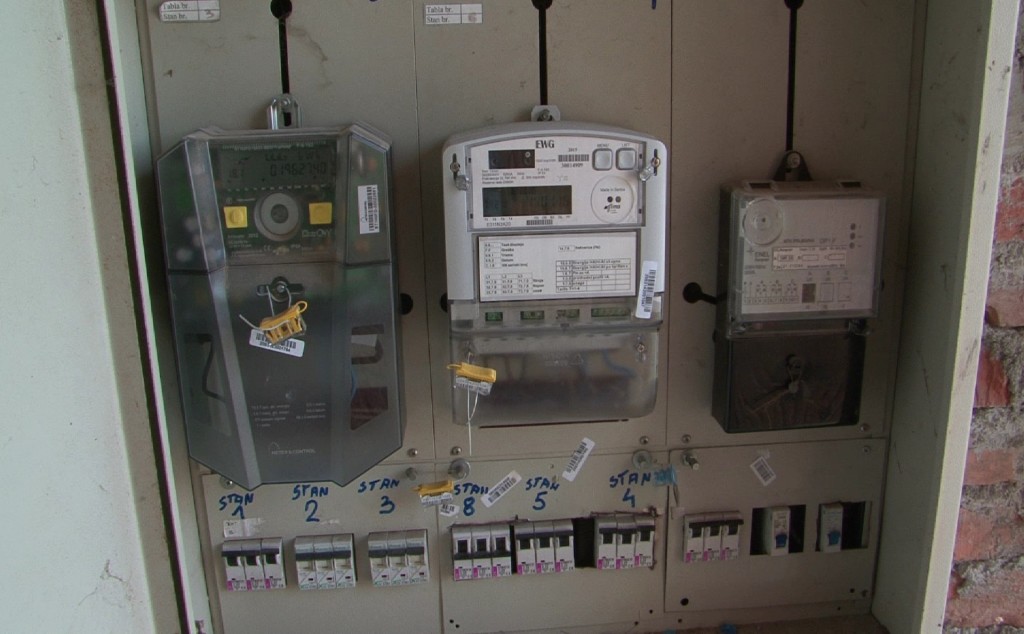 Внимавајте: Лажни инкасатори влегуваат во куќи со изговор да ја видат состојбата на струјата