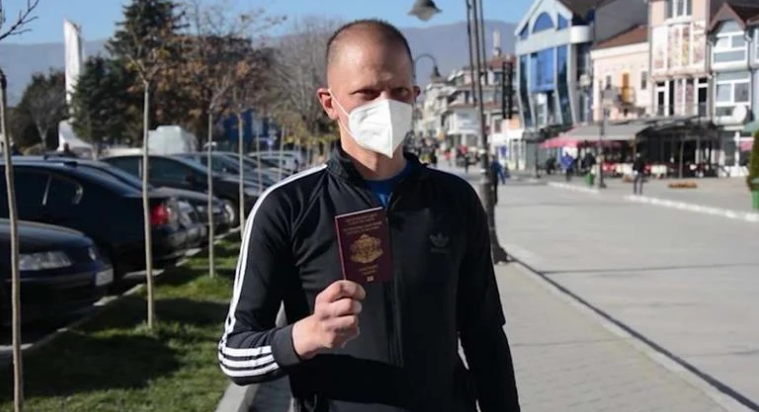 Стружанецот Јолески го вратил бугарскиот пасош по пошта