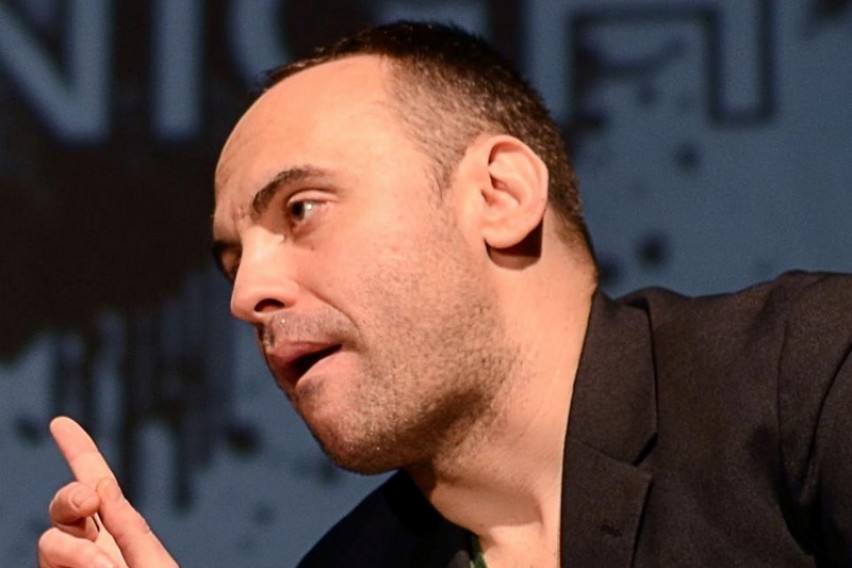 „Тие на смpтно болни кревет во болница не им даваат, Скопје и Охрид Амстердам ќе го правеле!“