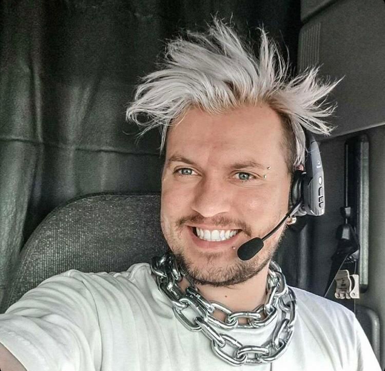 Голем предновогодишен „Giveaway“ од 10.000 евра кај популарниот камионџија „Дарко Влогс“