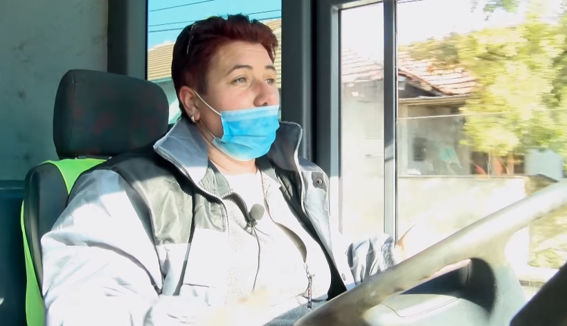 Македонка – жена возач на камион за собирање на смет