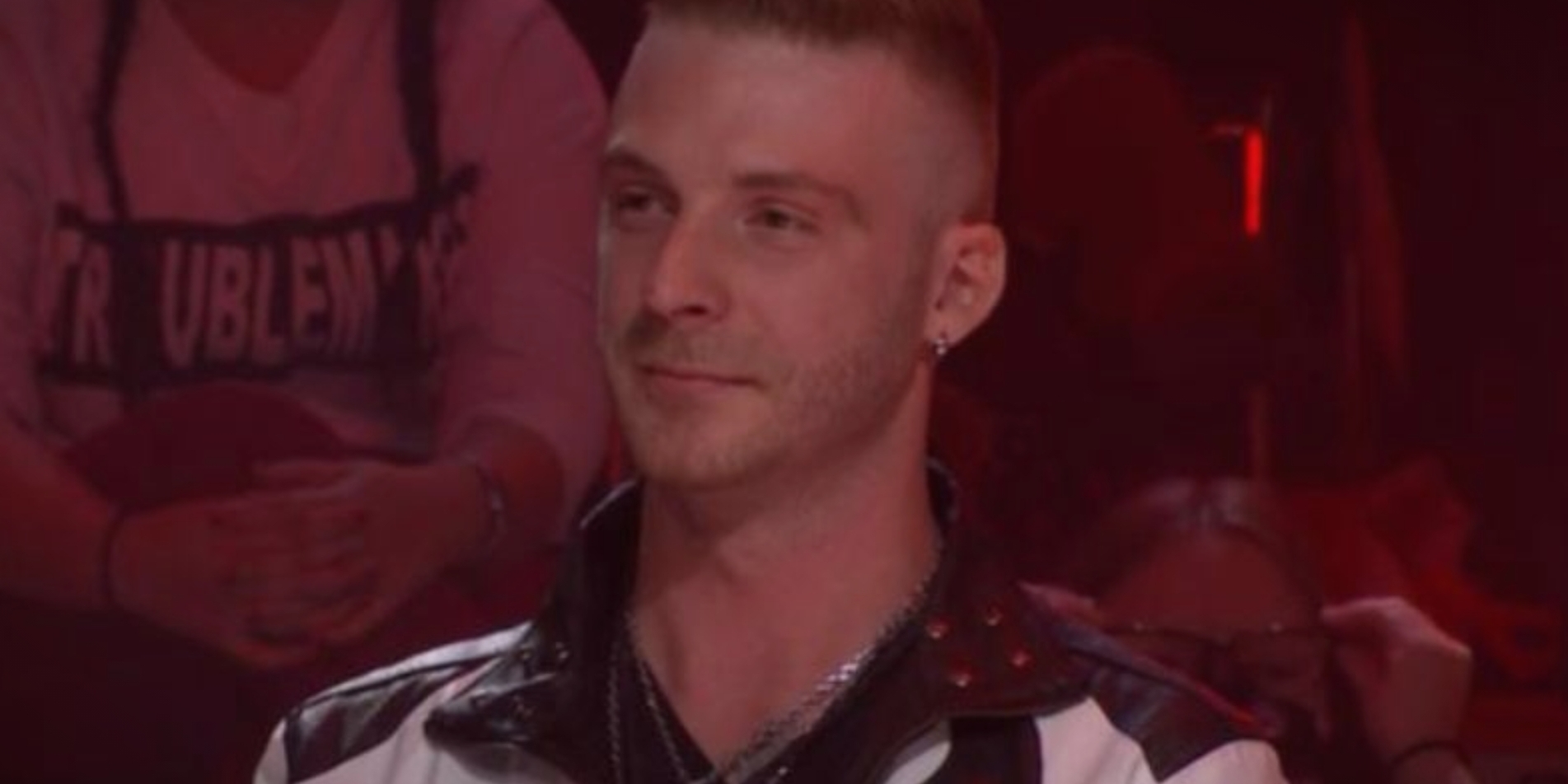 Нашиот Аце растури во „Ѕвездите на Гранд“, доби коментар од Карлеуша: „Овој кандидат пее како од ЦД“