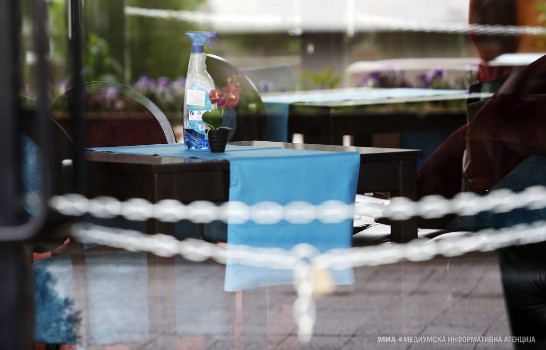 Угостителите за кафана, докторите против