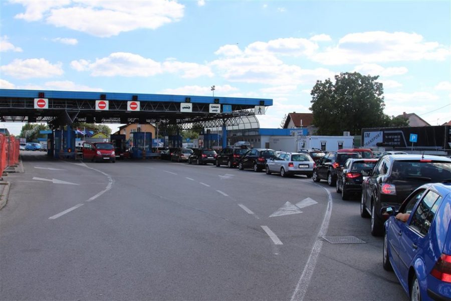 Од денес без ПЦР тест може да се патува во Црна Гора, од четврток во Србија