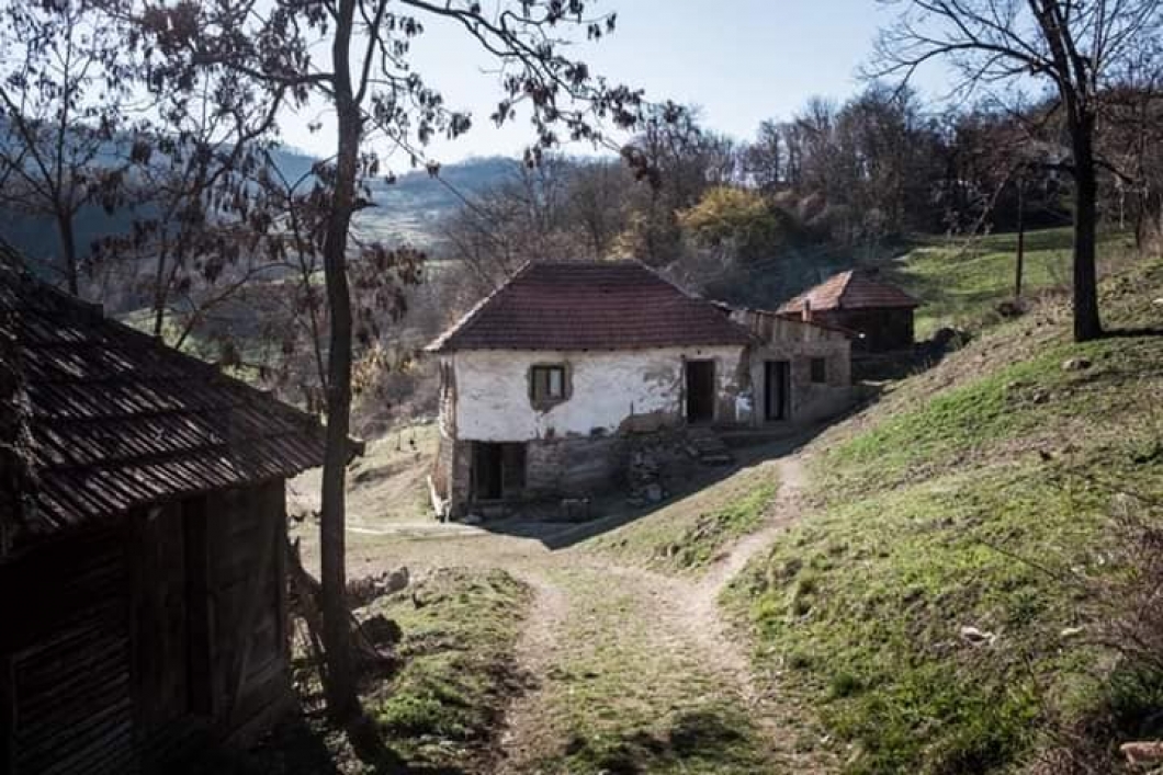 Дојде од Америка и ни направи нова куќа во Кичево -„Куќата од кал се распадна“