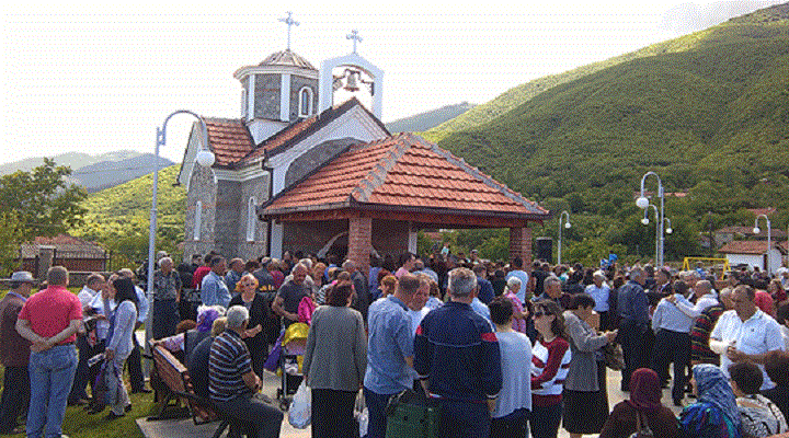 Полицијата растури собир во црква во Брвеница, свештеникот и верниците однесени во станица