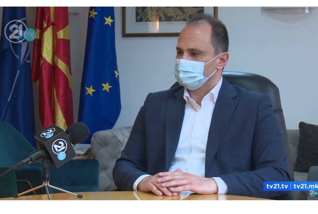 Има ли ургенции кај Филипче? „Ало министре ми треба услуга…“