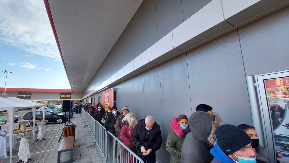 Вчера Пет автобуси од Македонија го запоседнале Врање