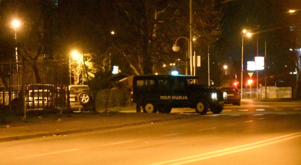 Голема акција вечерва во Визбегово: Се апсат дилери на кокаин