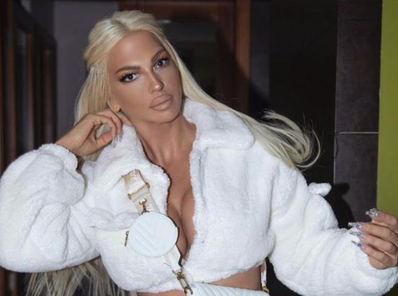 Фото: Карлеуша скоро гола на снег!!