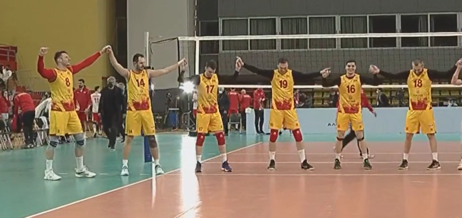 „Драги политичари учете од овие момци“ – Тони Стојановски со прекрасен говор во завршницата