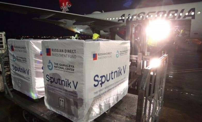 Во Србија вакцинирани скоро пола милион, им пристигна и Спутник V