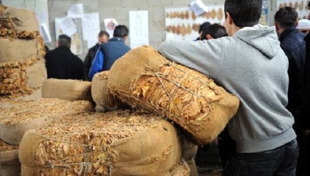 Почина сиромашен тутунар татко на 4 деца, се молел да продаде некој пакет тутун!