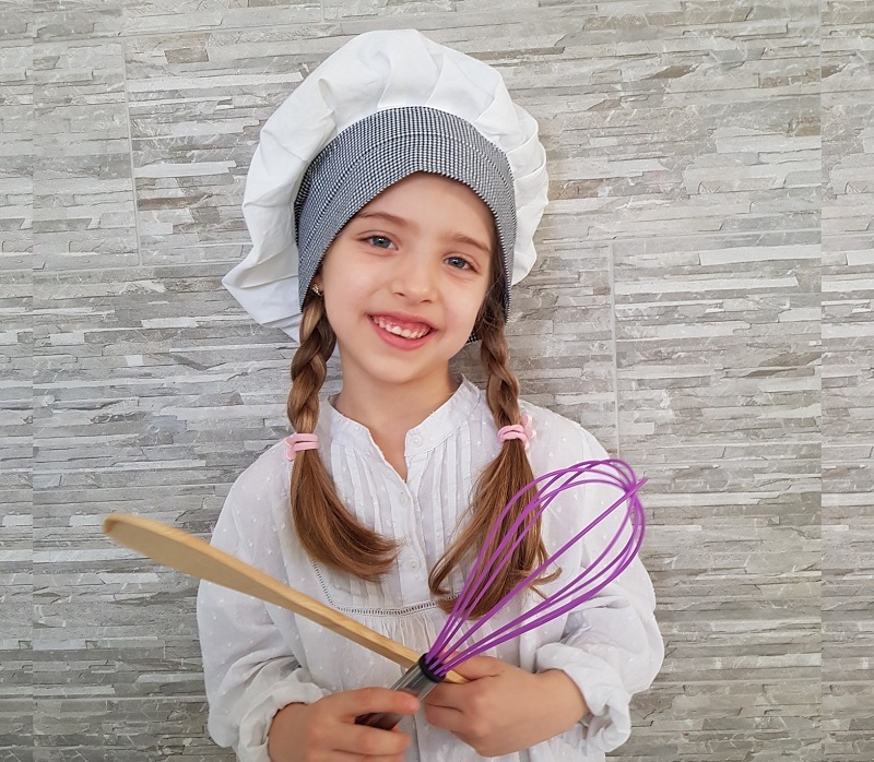 Ангела од Cкопје на 6 години е веќе kулинарckи шеф