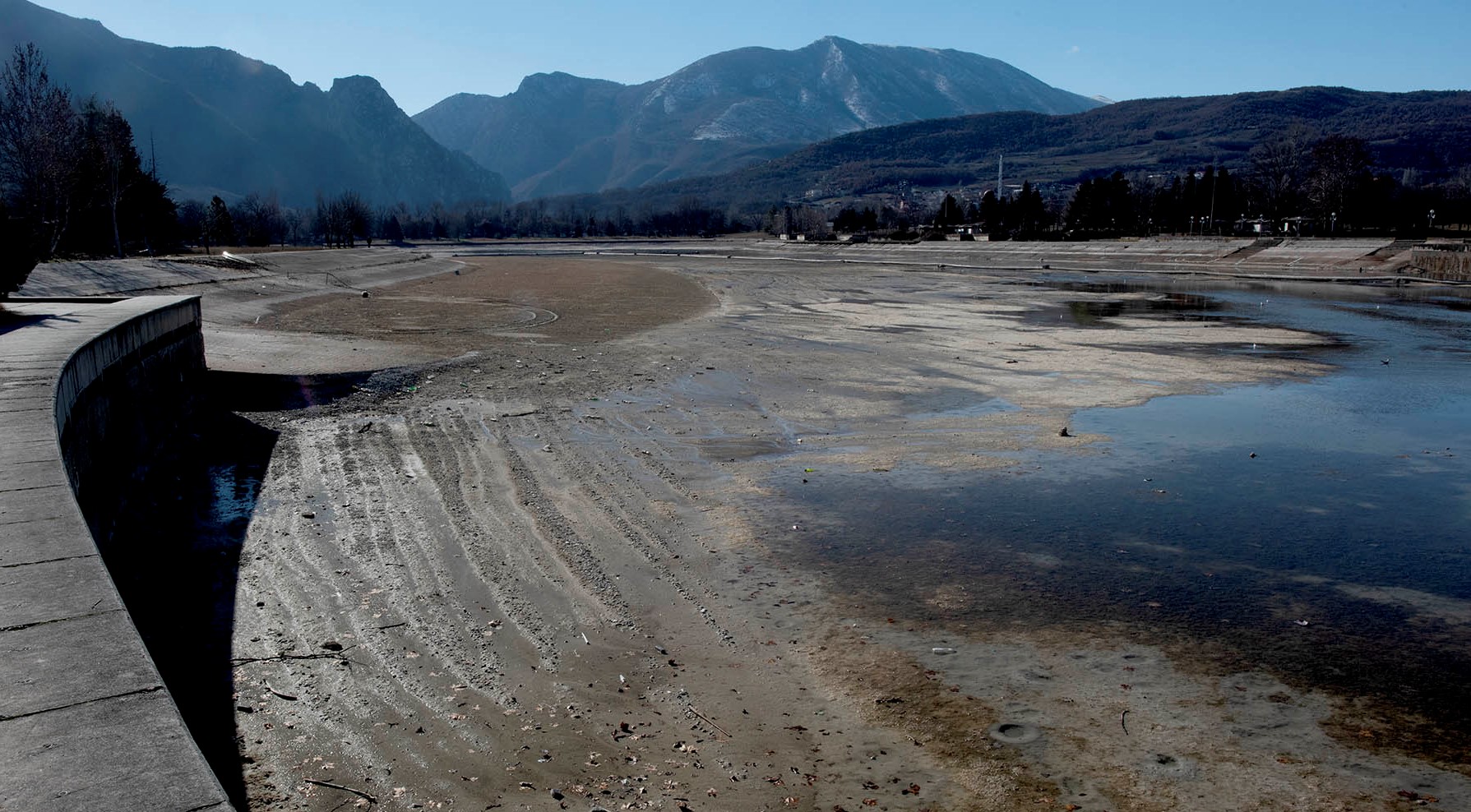 Отиде курбан езерото Треска, станува градежна зона со над  155 илјади м2 за градење