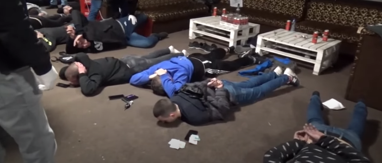 Скандалот со клановите ескалира: Полицајци фатени во мрежата на кланот на Беливук (Видео)