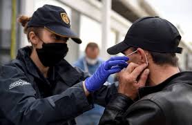 ,,Ја тргнал маската зашто не можел да диши, го привеле и починал”