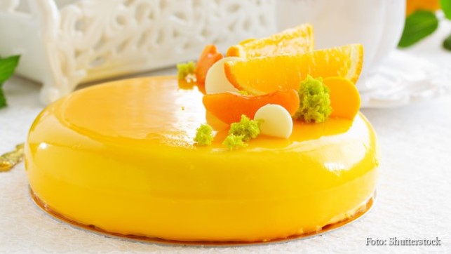 Веганска торта со лимон – без млеко, без јајца и без брашно