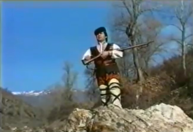 БАН напишала дека песната која ја пее Орце Стевковски „Не плачи мајко не жали“ била бугарска