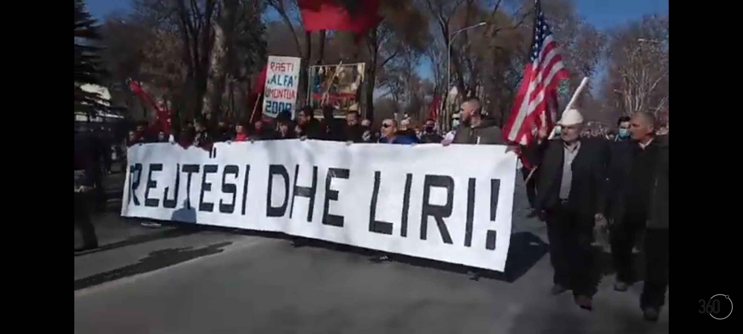 Почна протестот за Монструм (Видео)