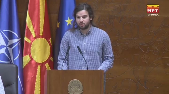 Тодороски херој меѓу студентите: Дали Царовска воопшто учела историја и како добивала оценка?