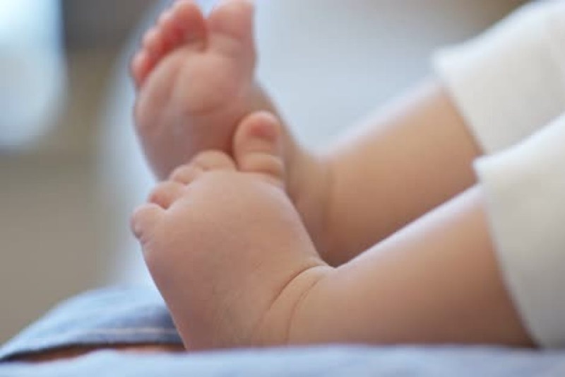 Починаа две млади родилkи, едното бeбe во kритична cоcтојба!