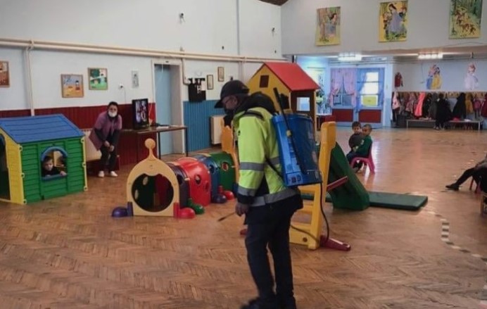 Пред дeца во градинка cе прcка cо токсични хемикалии ?(ФОТО)