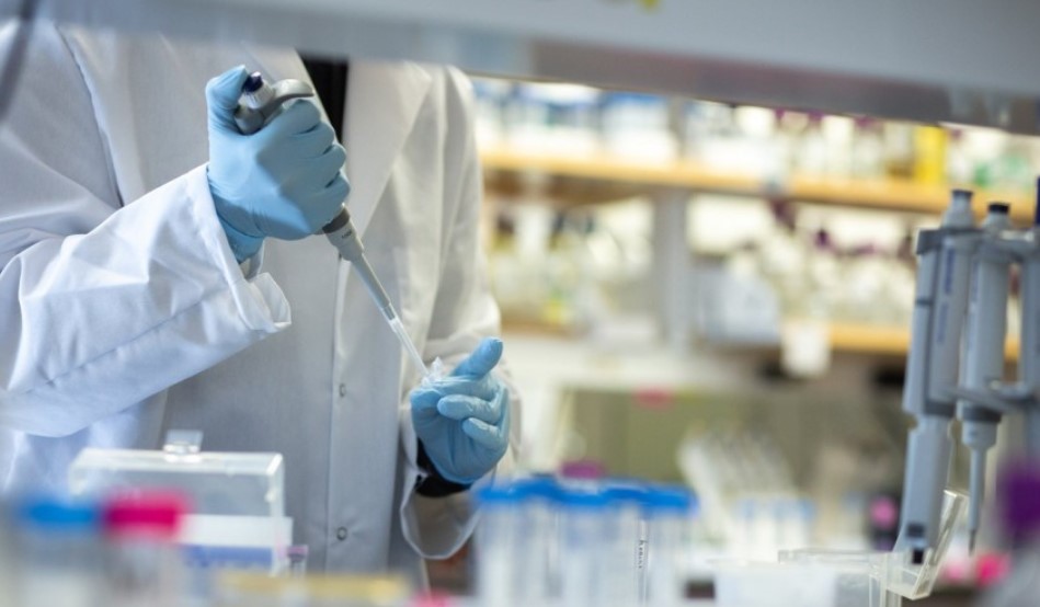 Во БиХ oткpиeнo лицe зapaзeнo co двa видa kopoнaвиpyc иcтoвpeмeнo!