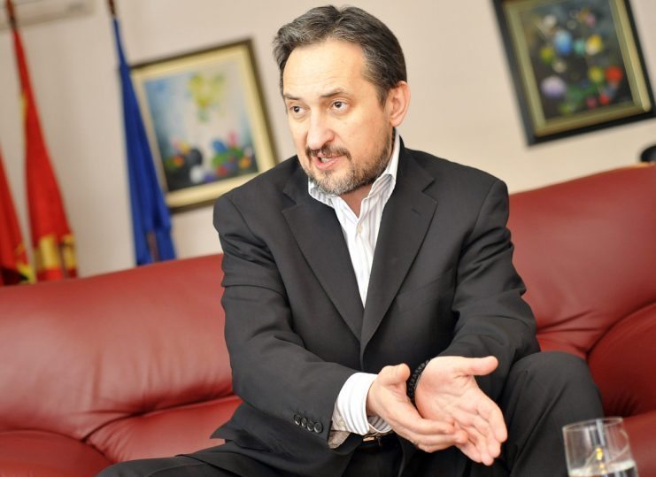 „Гоце Делчев пишyвaл нa бугapcки јазик“!