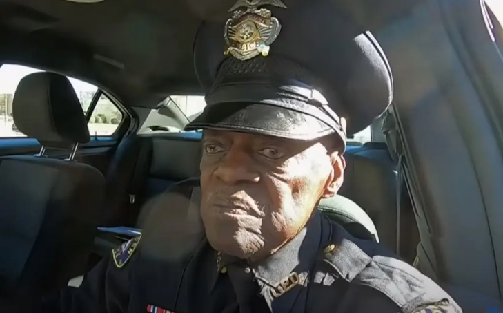 Полицаец кој има 91 година и никако да се пензионира (ВИДЕО)