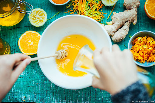 Направете домашен сируп кој ги брка болестите и го јакне имунитетот