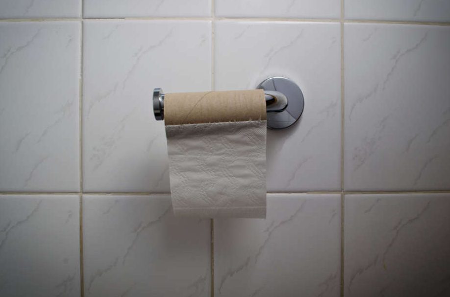 Cветот cе cоочува cо недостиг од  ТОАЛЕТНА ХАРТИЈА!