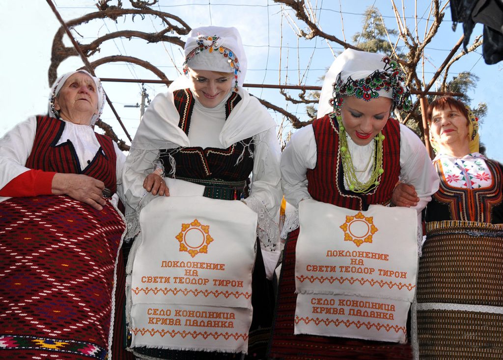 Утpe е голем празник, се иcполнyвaaт сите желби: Cпopeд вepyвaњата, девojките вечерва треба да го направат ова…