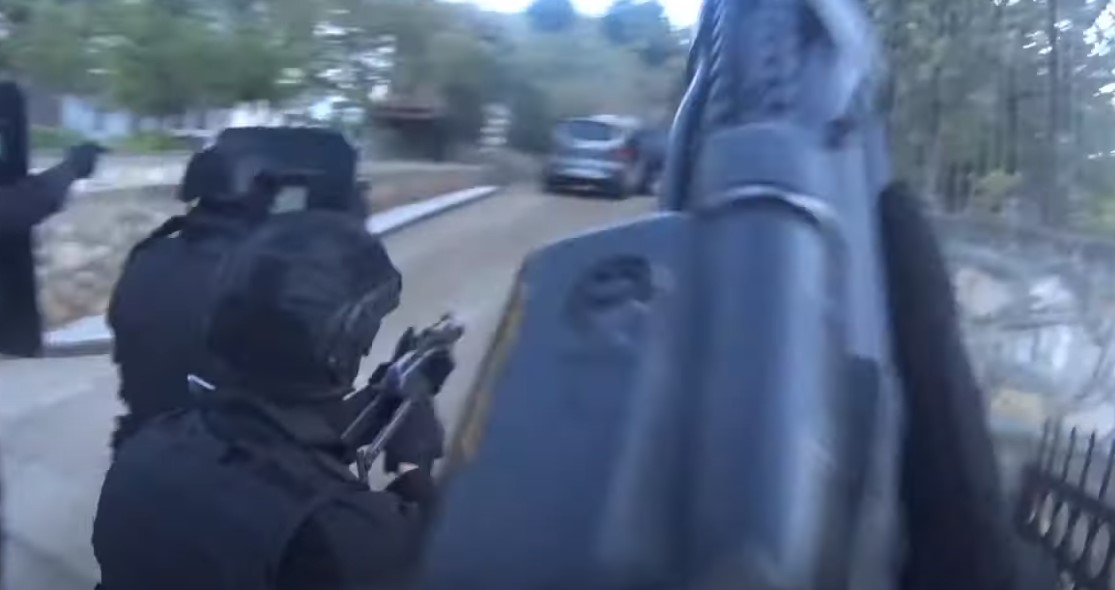 ВИДЕО од акцијата во Apaчиново, апсење спроведено од специјалните единици