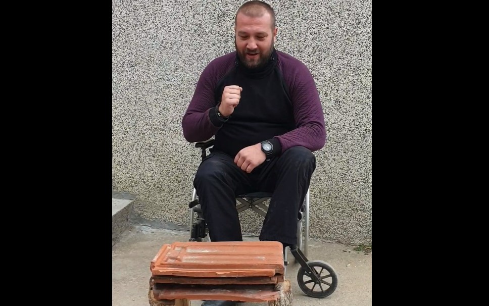 Благојчо му објасни на Стојанче Ангелов за што служи главата (Видео)