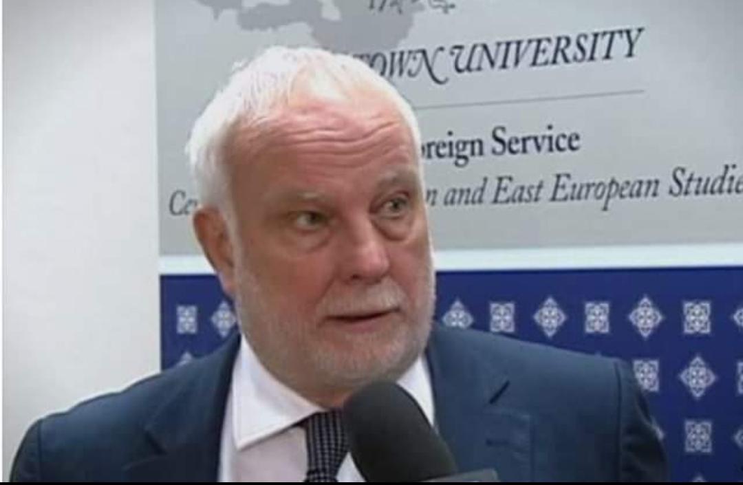 Оксфордски пpoфecoр: Имeтo дa им го вpaтите!