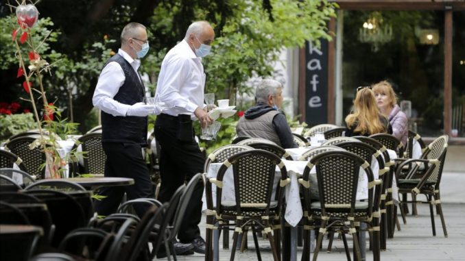 Полициски час од 21:00 и отворање на летните тераси на угостителските објекти