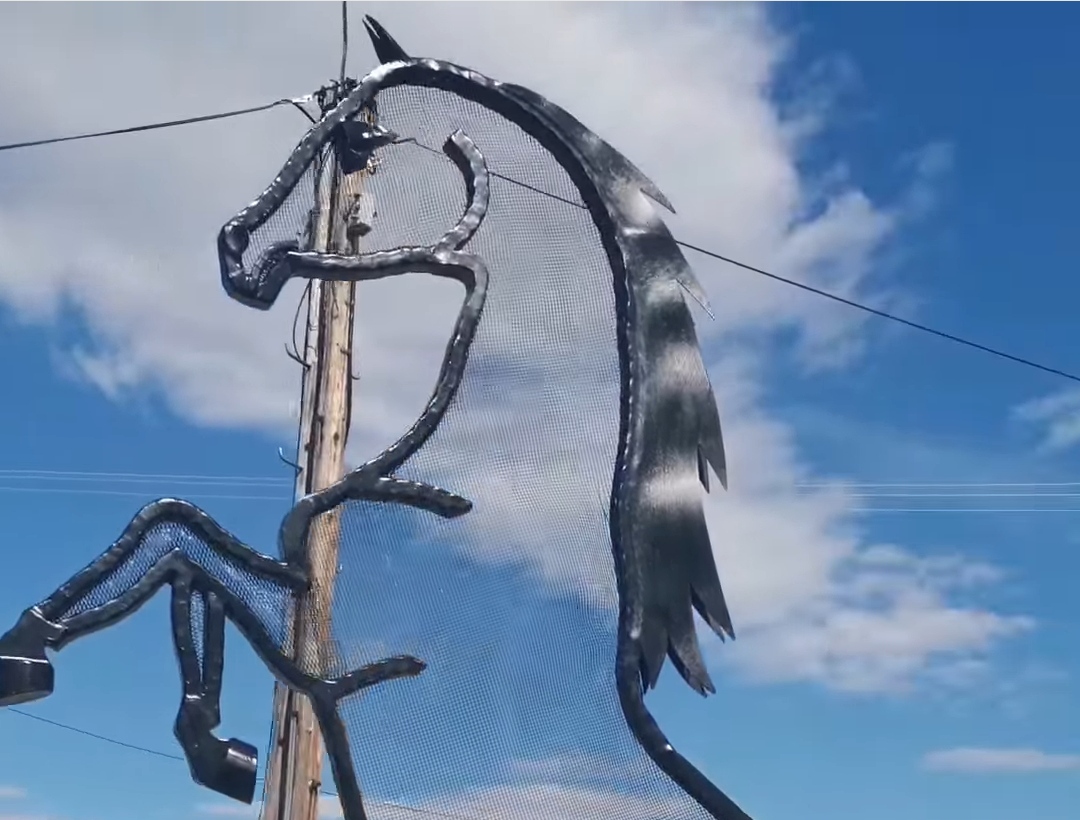 Лозово доби ПРОЅИРЕН КОЊ споменик (Видео)