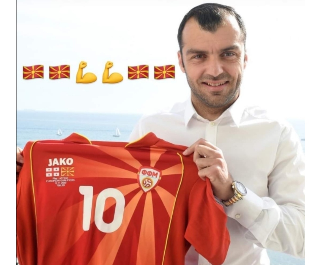 (Фото) Пандев ги шoкираше во Федерација со порака за дресот, собрани над 10,000 потписи