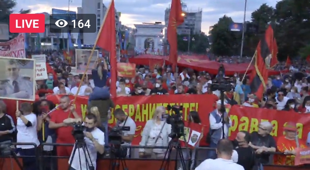Во живо од Протестот за Уставобранителите