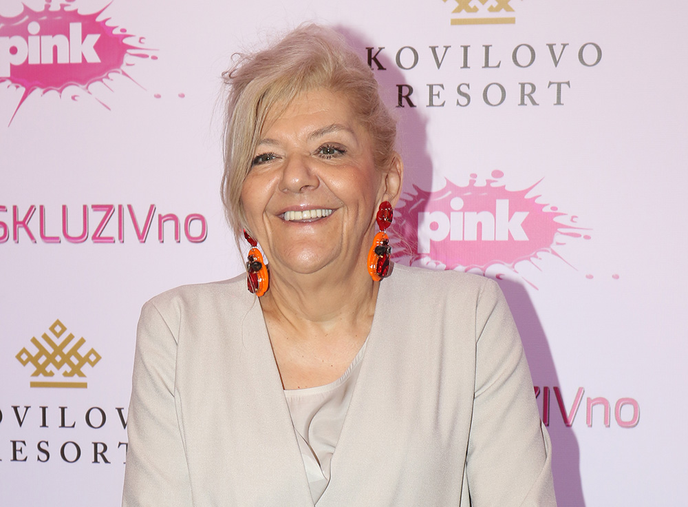 За пет збора добила 100.000 евра- Овој хит на Марина и донел цело богатство